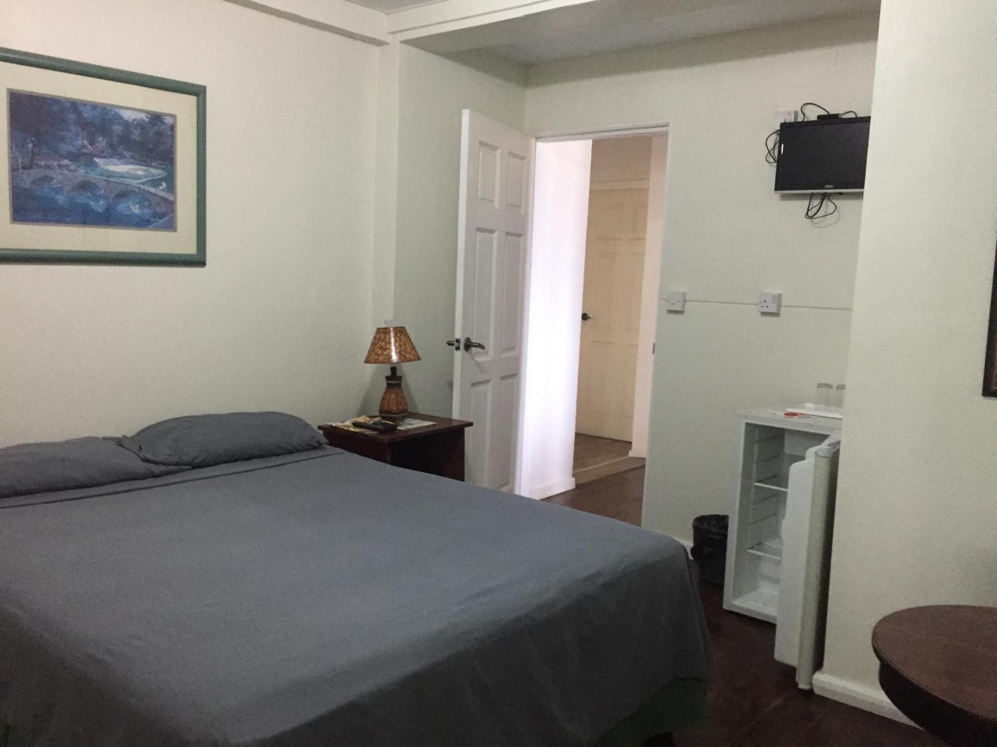 Harbour Vista Inn Кастрі Екстер'єр фото
