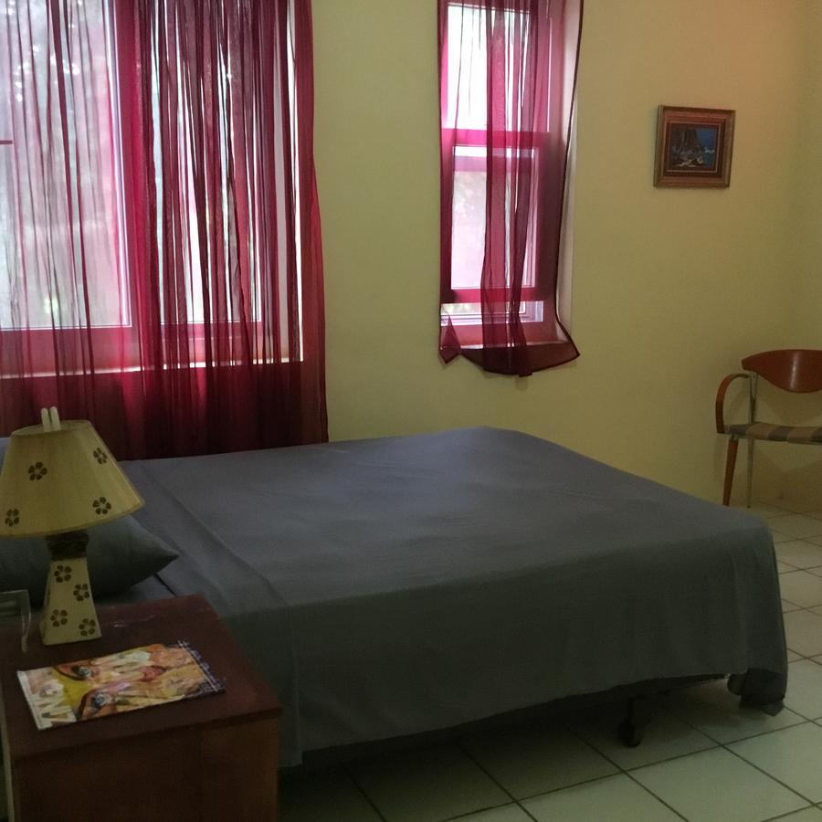 Harbour Vista Inn Кастрі Екстер'єр фото